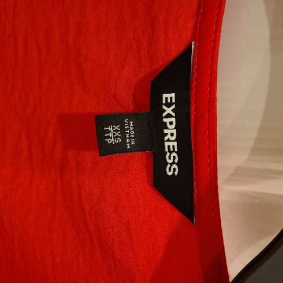 EXPRESS RUFFLE ELASTIC WAIST WRAP DRESS IN RED XXS - Picture 4 of 8